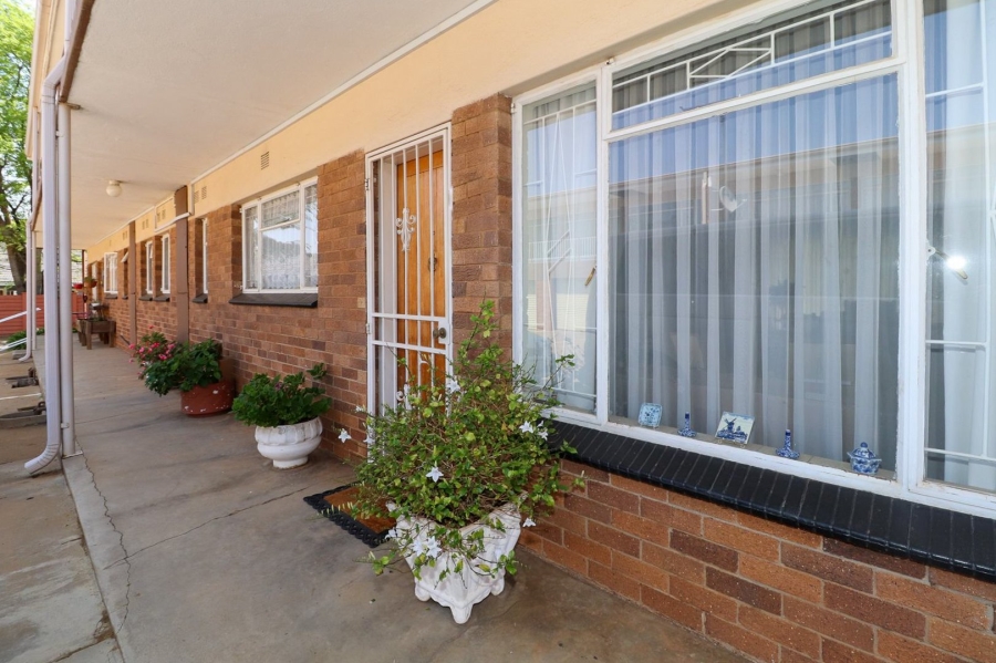 2 Bedroom Property for Sale in Flamwood North West
